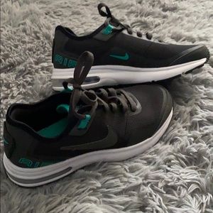 Nike Air Shoes size 5.5y / Women’s 7